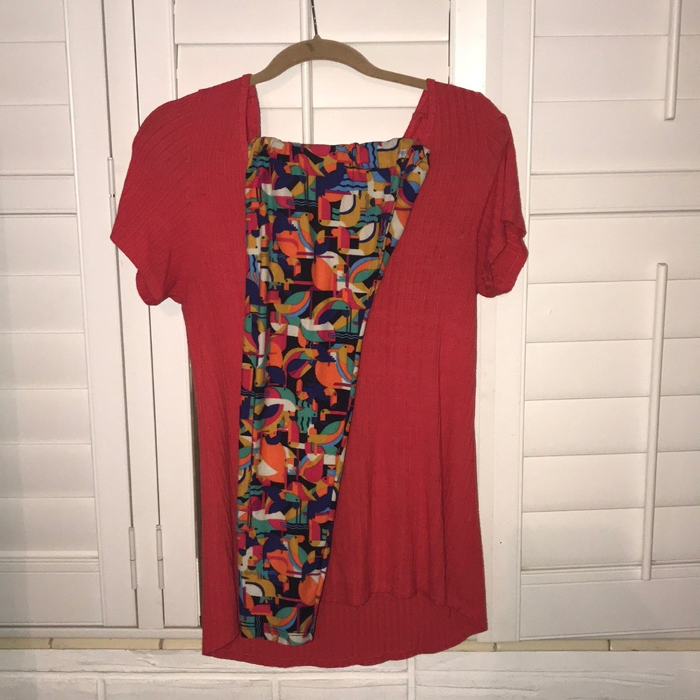 LulaRoe OS Leggings and Med Classic Tee